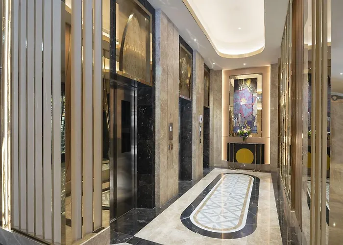 Hotel Valia Sukhumvit 24 By Kingston Bangkok